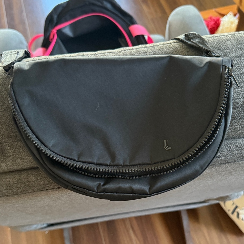 Lole Black Belt Bag